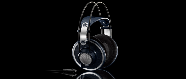 AKG K702